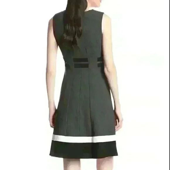 🔥🖤🩶🤍Colorblock Fit & Flare - Picture 2 of 10